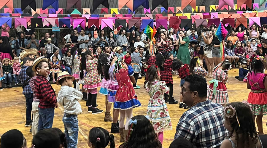 EMEB Paulo Rezende realizou Festa da Família